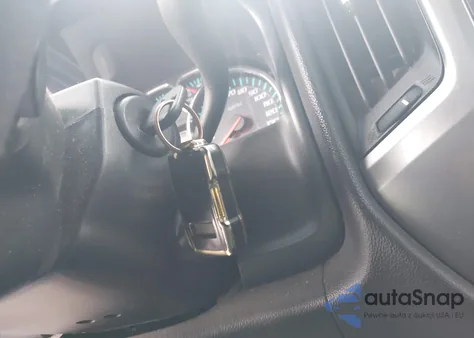 2015 Chevrolet Silverado 1500 2Lt из США, поврежденный, VIN 1GCUKREC5FF203636